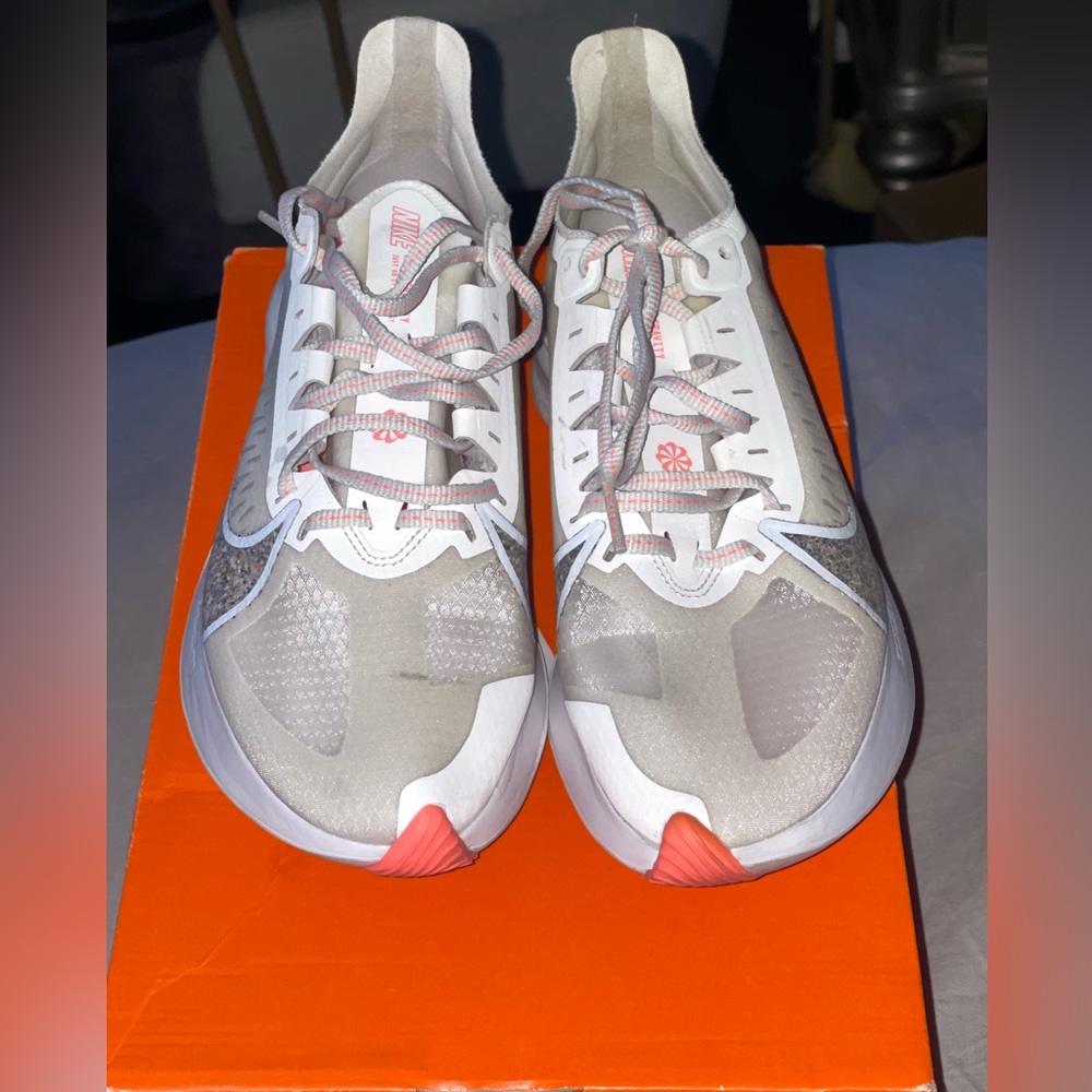 nike air zoom gravity white